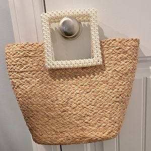 ⚪️NWOT Straw Bag from Target⚪️